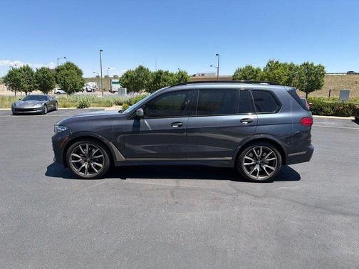 Arctic Grey Metallic 2021 BMW X7 M50i
