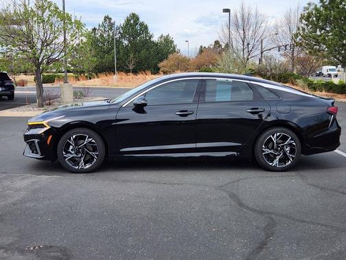 Aurora Black Pearl 2025 Kia K5 GT-Line