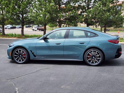 Cape York Green Metallic 2026 BMW i4 Gran Coupe xDrive40