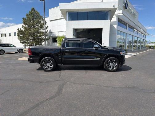 Diamond Black Crystal Pearlcoat 2019 RAM 1500 Limited