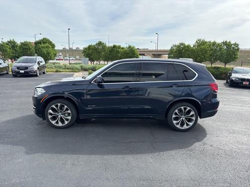 Imperial Blue Metallic 2016 BMW X5 xDrive35i