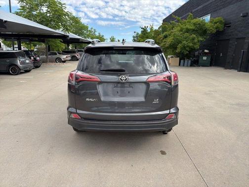 Magnetic Gray Metallic 2016 Toyota RAV4 LE