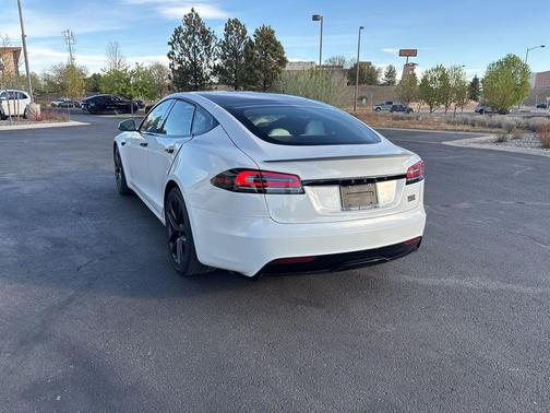 Pearl White Multi-Coat 2023 Tesla Model S Plaid