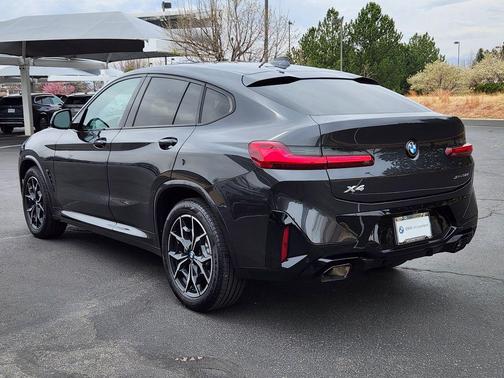 Dark Graphite Metallic 2025 BMW X4 xDrive30i