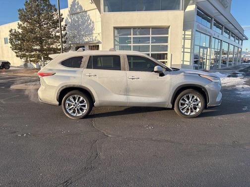 2023 Toyota Highlander Limited