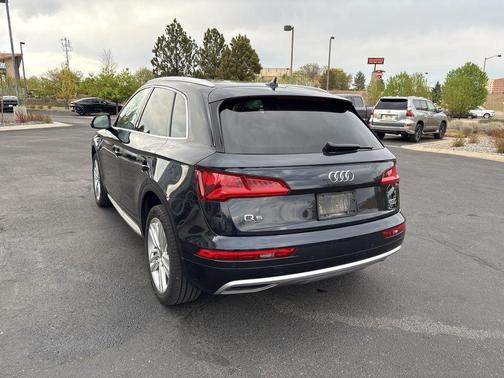Moonlight Blue Metallic 2018 Audi Q5 2.0T Tech Premium