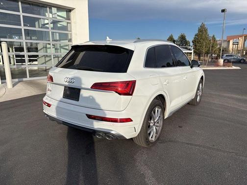 Glacier White Metallic 2022 Audi SQ5 3.0T Premium