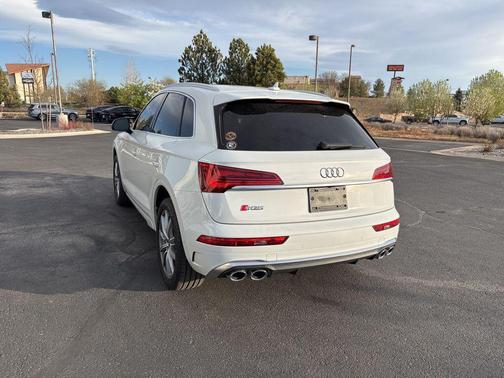 Glacier White Metallic 2022 Audi SQ5 3.0T Premium