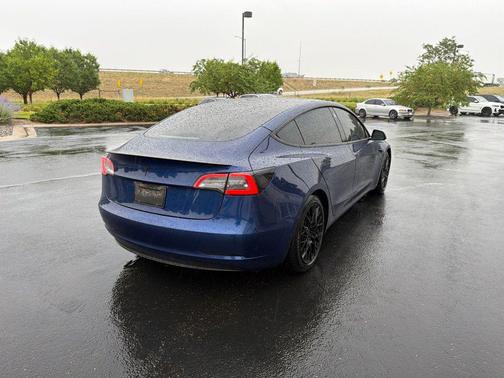 Dark Blue 2022 Tesla Model 3 Long Range