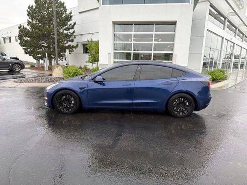 Dark Blue 2022 Tesla Model 3 Long Range