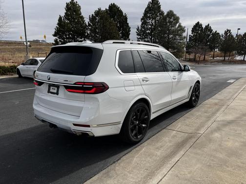 2023 BMW X7 xDrive40i