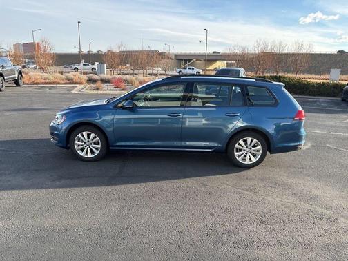 2017 Volkswagen Golf SportWagen TSI S