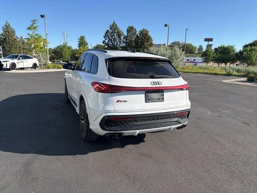 White 2025 Audi SQ5 3.0T Prestige