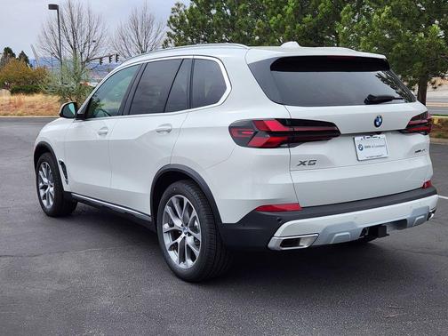 Alpine White 2026 BMW X5 xDrive40i