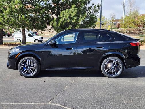 Black Sapphire Metallic 2026 BMW X2 xDrive28i