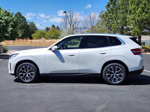Mineral White Metallic 2026 BMW X3 30 xDrive