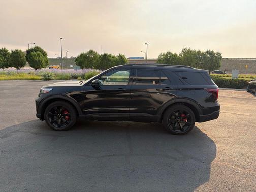Agate Black Metallic 2020 Ford Explorer ST