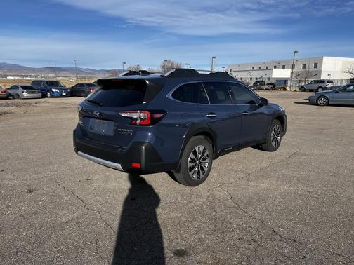 2025 Subaru Outback Touring XT