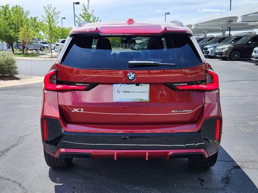 Vegas Red Metallic 2026 BMW X1 xDrive28i