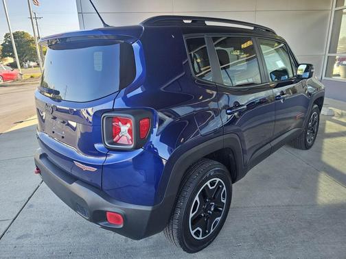 2016 Jeep Renegade Trailhawk