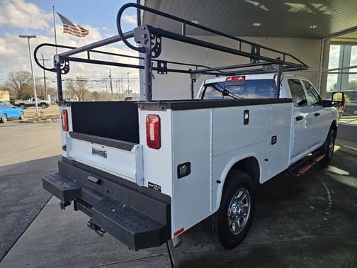 2023 RAM 2500 Tradesman Crew Cab 4x4 8' Box