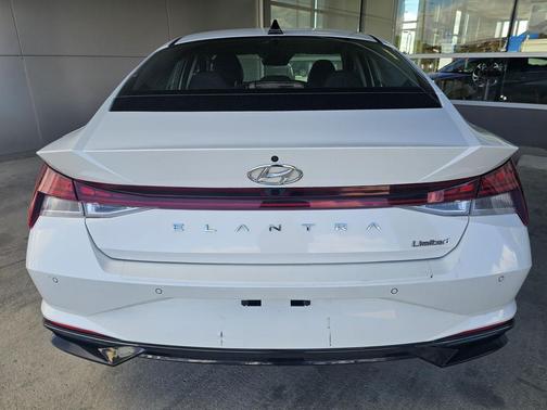 2021 Hyundai ELANTRA Limited