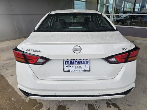 Pearl White Tricoat 2024 Nissan Altima 2.5 SV