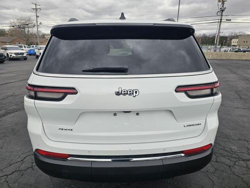 2023 Jeep Grand Cherokee L Laredo