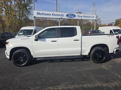 Summit White 2021 Chevrolet Silverado 1500 Custom