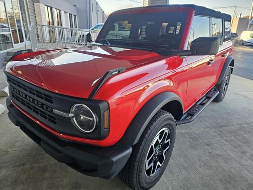 2023 Ford Bronco Base