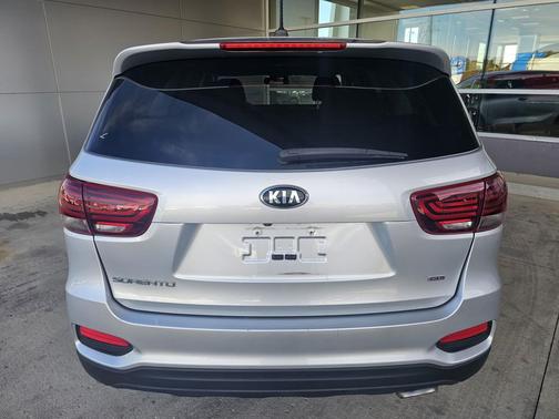 2020 Kia Sorento LX