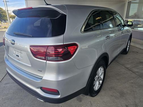 2020 Kia Sorento LX