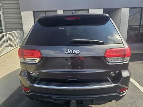 Granite Crystal Metallic Clearcoat 2015 Jeep Grand Cherokee Limited
