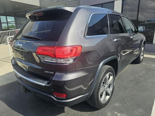Granite Crystal Metallic Clearcoat 2015 Jeep Grand Cherokee Limited