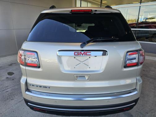 2015 GMC Acadia SLE-2