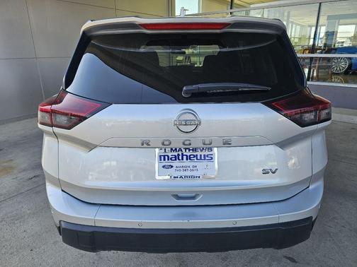 Brilliant Silver Metallic 2024 Nissan Rogue SV