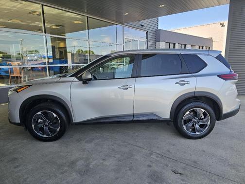 Brilliant Silver Metallic 2024 Nissan Rogue SV