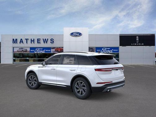 2026 Lincoln Corsair Premiere