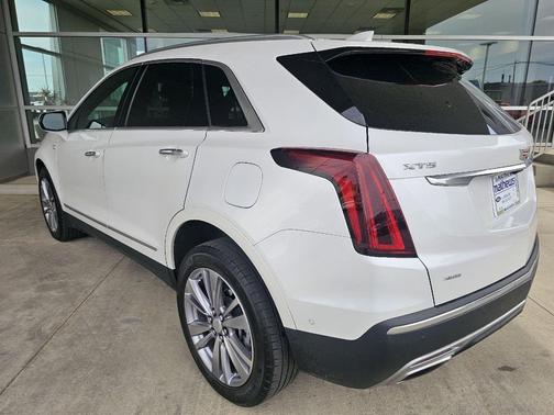 Crystal White Tricoat 2024 Cadillac XT5 Premium Luxury