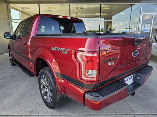 Ruby Red Metallic Tinted Clearcoat 2016 Ford F-150 XLT