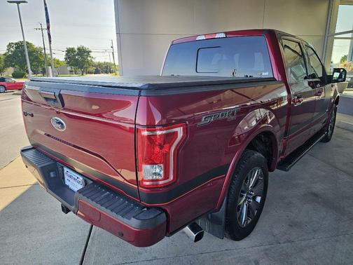 Ruby Red Metallic Tinted Clearcoat 2016 Ford F-150 XLT