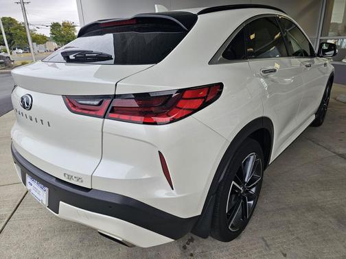 2022 INFINITI QX55 LUXE