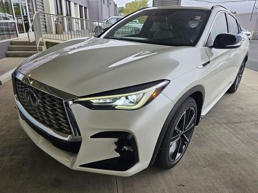 2022 INFINITI QX55 LUXE