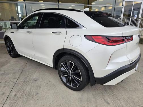 2022 INFINITI QX55 LUXE