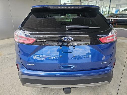 Atlas Blue Metallic 2022 Ford Edge SEL