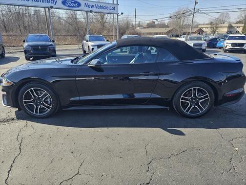 2022 Ford Mustang EcoBoost Premium