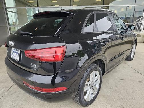 Brilliant Black 2018 Audi Q3 2.0T Premium