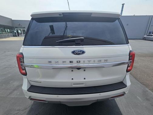 2022 Ford Expedition Platinum