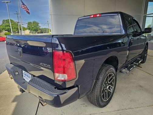 True Blue Pearlcoat 2017 RAM 1500 Express