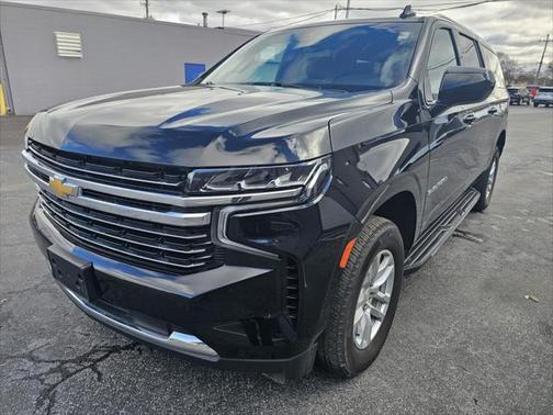 2023 Chevrolet Suburban LT